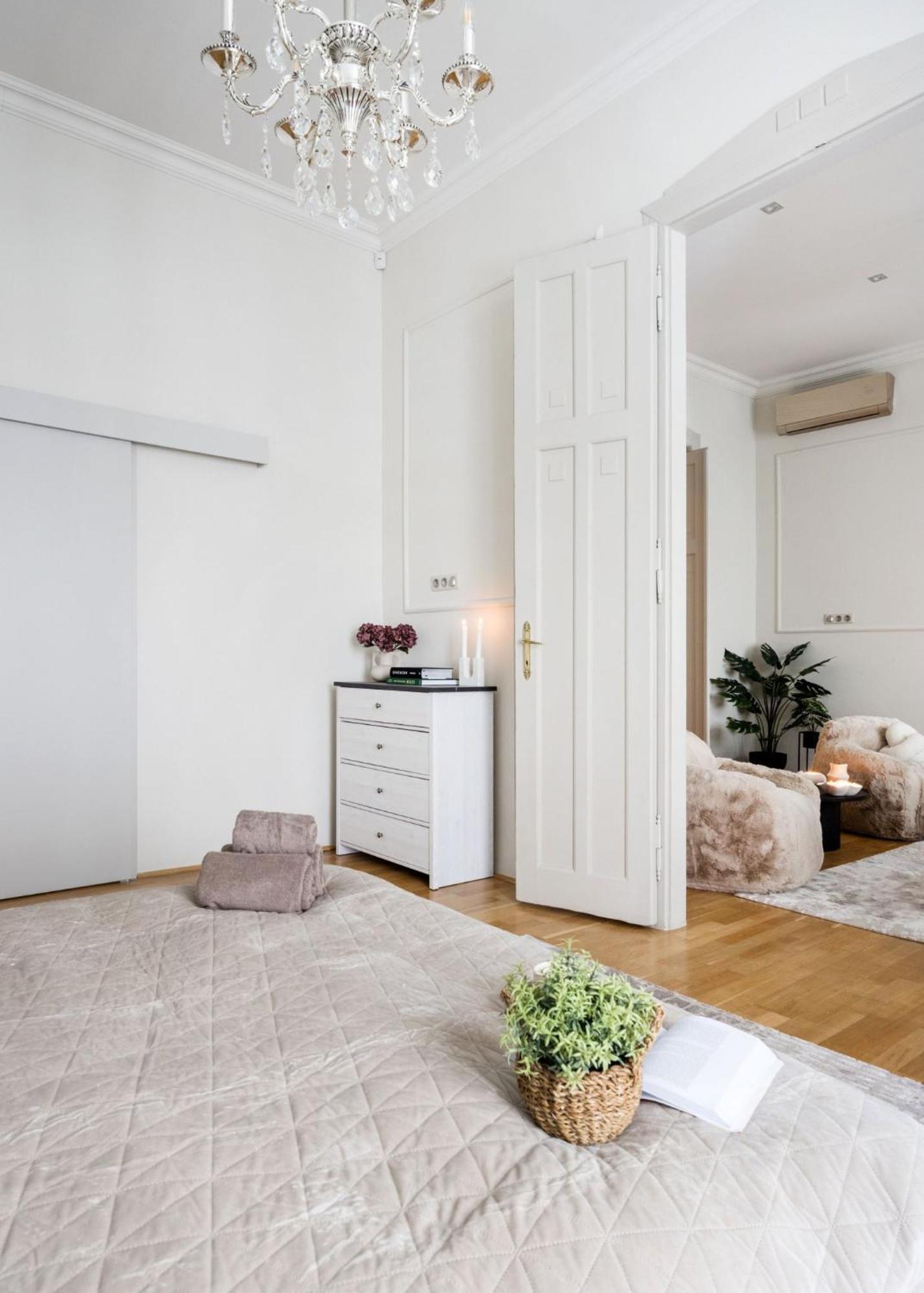 Timeless Elegant Apartment By Opera House Βουδαπέστη Εξωτερικό φωτογραφία