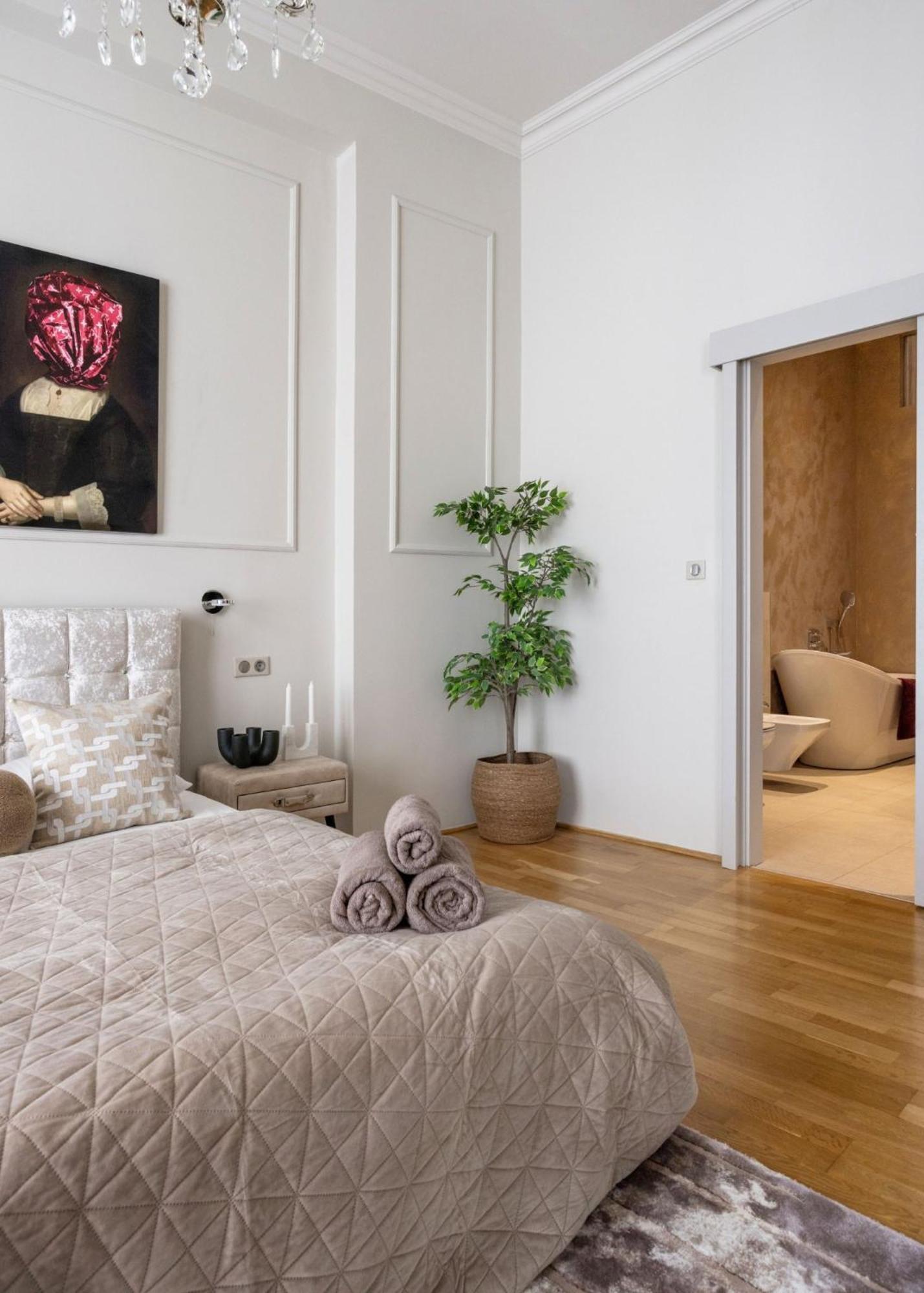 Timeless Elegant Apartment By Opera House Βουδαπέστη Εξωτερικό φωτογραφία